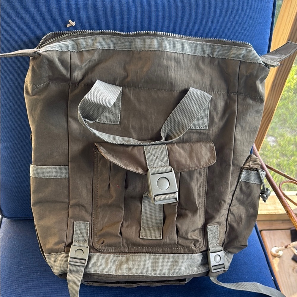 Tommy Bahama Green Backpack with Durable Construction